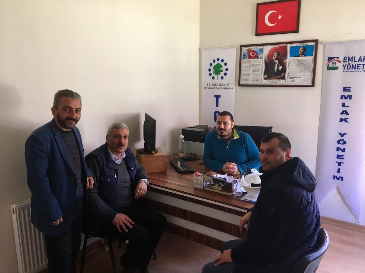 EmlakYonetim's tweet photo. Teknik İşler Müdürlüğü Rize hamamderesi TOKİ Konutlarında asansör kontrollerini gerçekleştirdi. https://t.co/AaVO1Gcx38