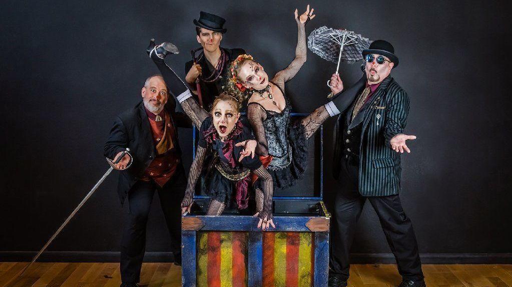 osentertain's tweet photo. Steampunk? A ballet? We have answers about Opera Orlando's 'Pagliacci/Pulcinella' https://t.co/92TX3CXFNZ https://t.co/Ml9Yjed8ta