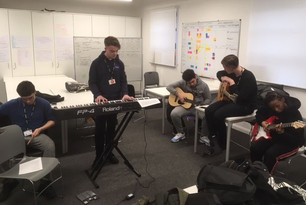 ada_olas's tweet image. At @AdaCollege, we always set a day aside to get away from the BTEC and A-level curriculum and take part in various clubs such as board games, Japanese culture, primary computing, music, rock climbing and more! Look at what we do on Wednesdays!
#tuesdaythoughts #alwaysada #clubs