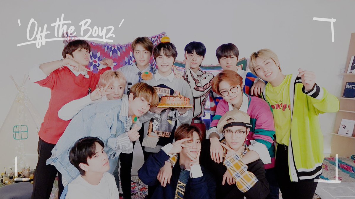 IST_THEBOYZ's tweet photo. [🎥][OFF THE BOYZ] 귤라디오 1주년 SP Behind https://t.co/1sSEQYKIkw

#THE_BOYZ #더보이즈 https://t.co/ewSRJU4iC6