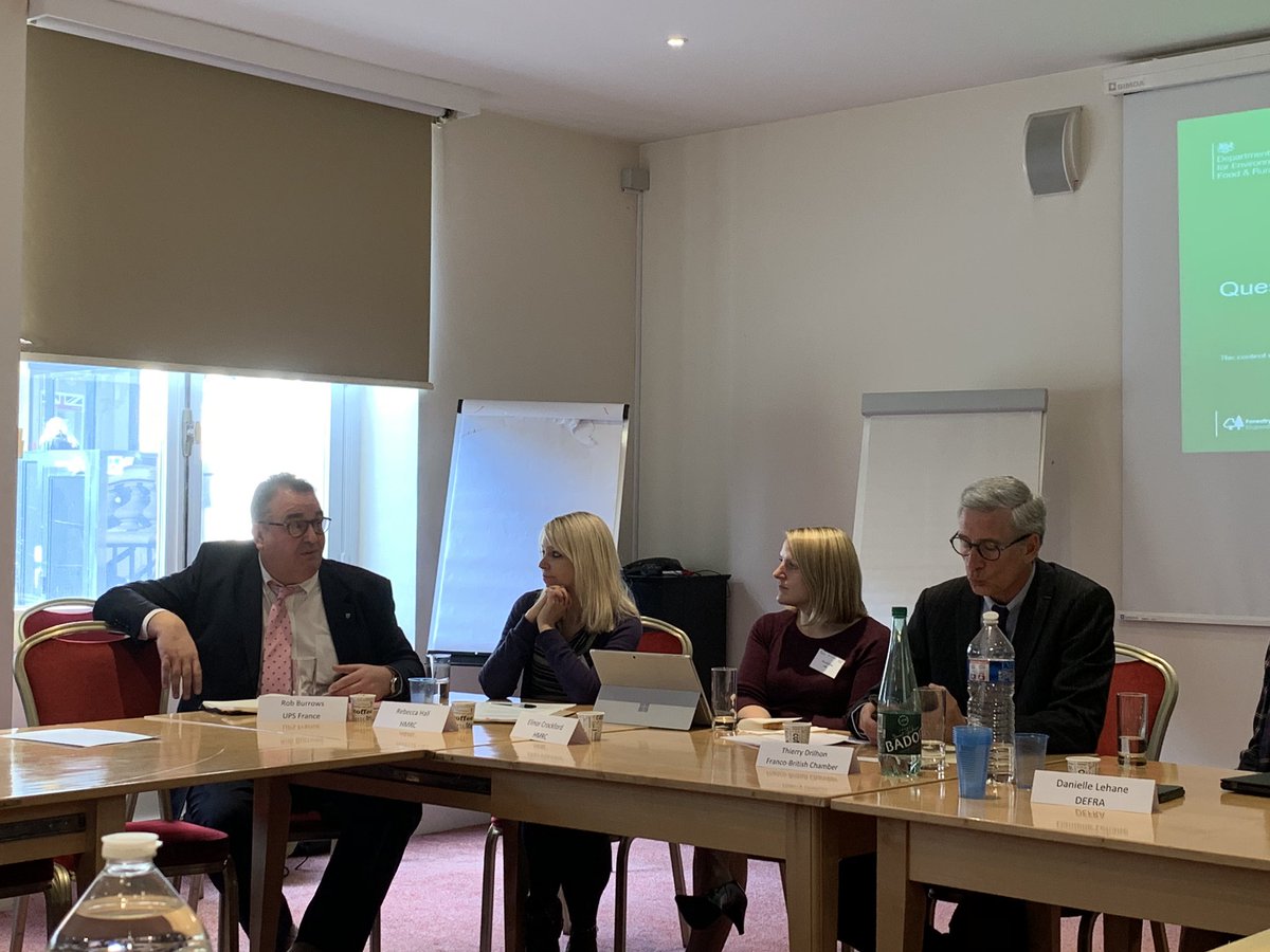 cleyaouanc's tweet photo. At the #breakfasttalks we are delighted to welcome Rob Burrows GM of @UPS to explain to #companies how they prepare to a no deal scenario. Rob expresses it concerns about shortage in #customs brokers and of course it is an opportunity for UPS @UKinFrance @fbcci https://t.co/UYzHAE7ve6