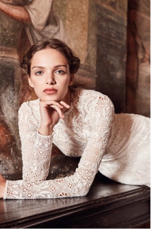 EVENT NEWS FOR LONDON BRIDES

Maria, Jane and the Mirror Mirror Girls are so excited to bring you the fresh, youthful, light styles from the exciting studios of Anna Kara THIS WEEKEND 23/24 March!
Contact @mirrormirrorcouture directly to book an appointment!