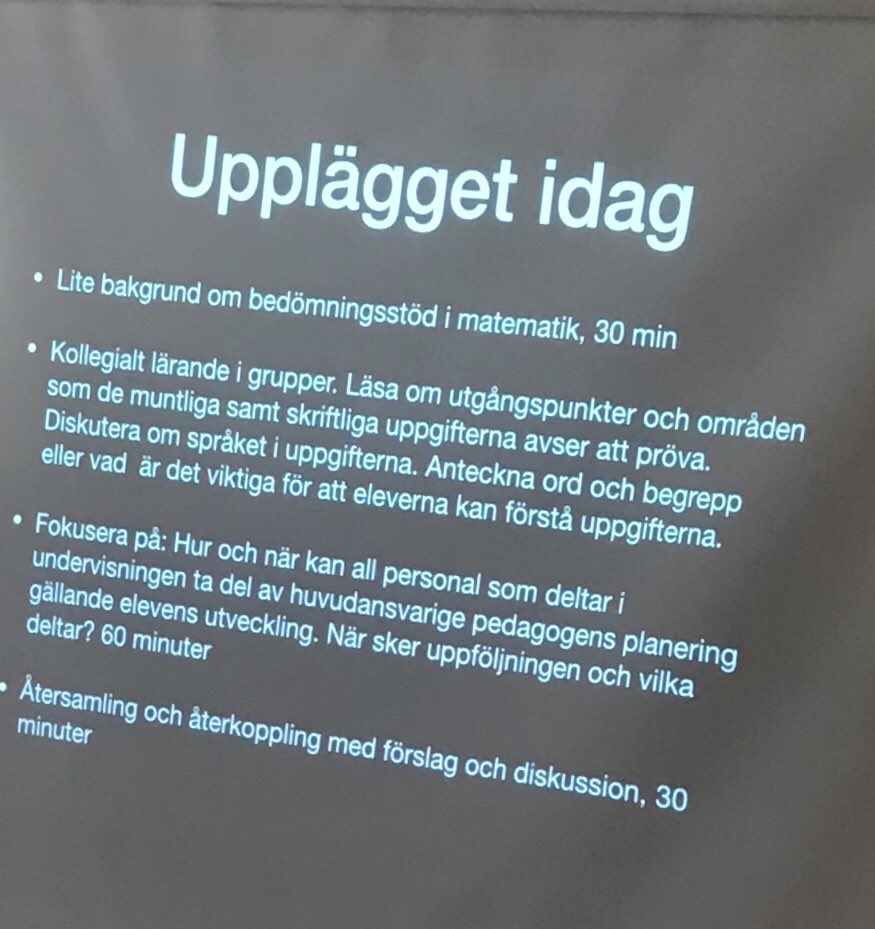 JerlhaAnna's tweet photo. Vi fortsätter dagen med att vår förstelärare i matematik inspirerar oss #Långmosseskolan #matematik #språk #begrepp #förståelse https://t.co/84Kuq7RX7H
