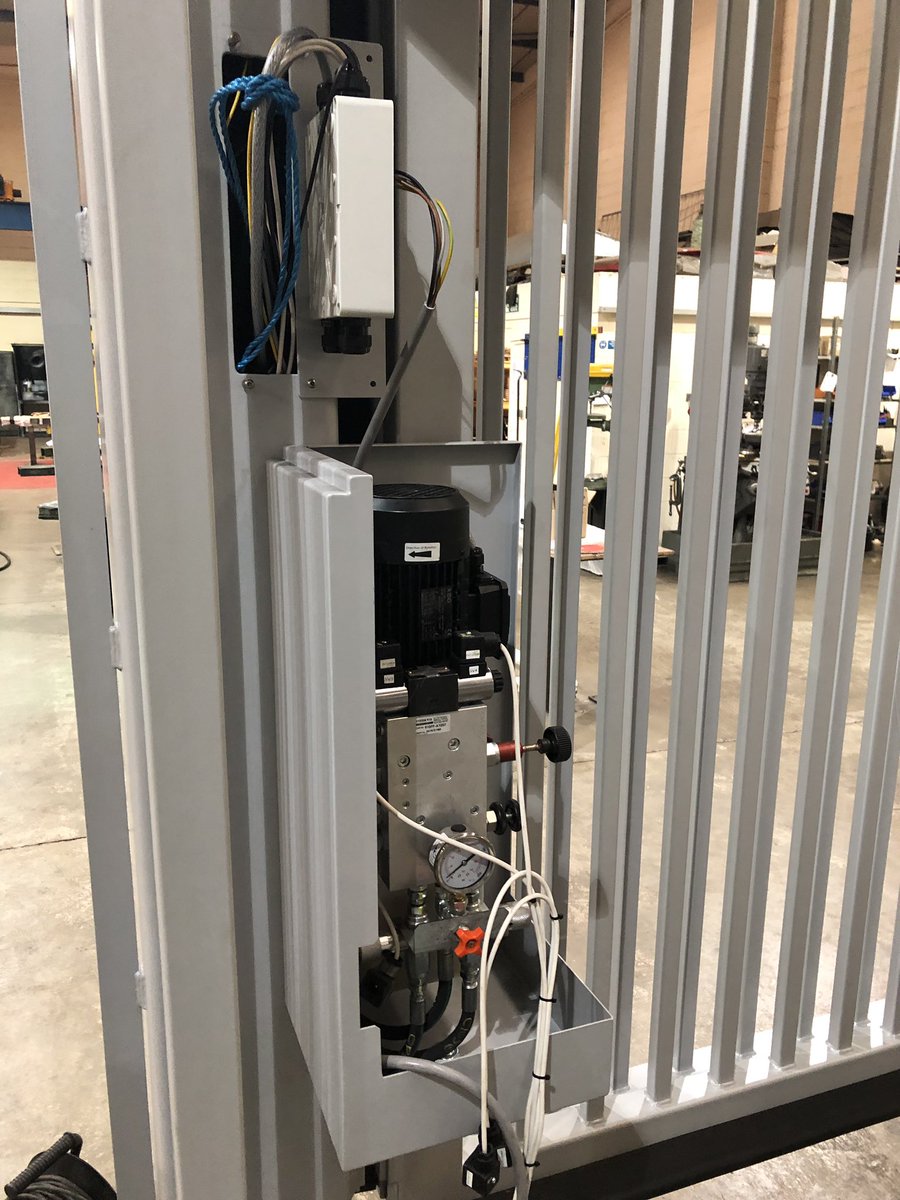 PafiLtd's tweet photo. Always great to see our friends at @CovaSecurityUK! 
We recently visited their factory in Crawley with one of our long-standing clients to demonstrate the product capabilities and the English Engineering behind their speed gates. #UnderstandingSecurity https://t.co/IkVqkhz7YA