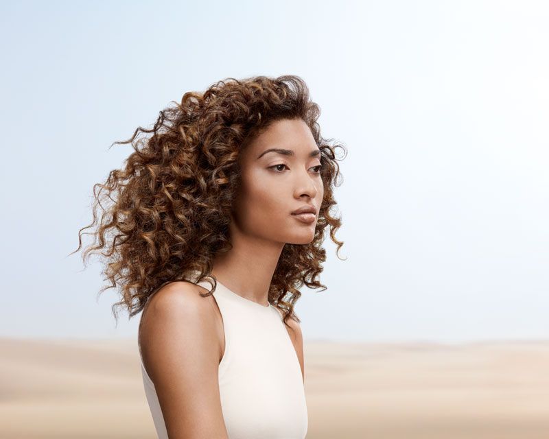 creativeheadmag's tweet photo. Are you ready to colour textured hair? Clients with Afro-textured hair are increasingly embracing their natural texture… and embracing the possibilities of colour. @ZoeIrwin #MWIT18 Creative Talent, warns UK salons to prepare or get left behind: https://t.co/f6cMsHxY1d https://t.co/bMJOGhSL4v