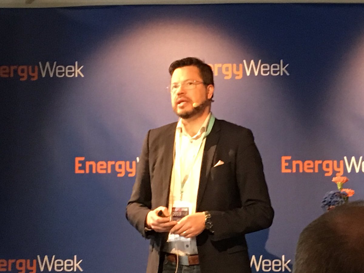 EnergyVaasa's tweet photo. Kari Herlevi #Sitra about goals and plans towards #circulareconomy in @Finland. What can we do for the economy and the citizens? #EnergyWeek https://t.co/Yy8swuxWaG