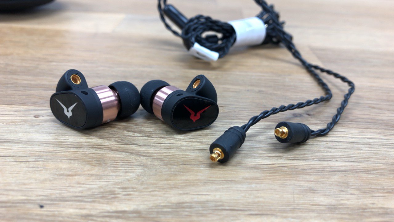 コードギアス反逆のルルーシュ イヤホン Amazon.co.jp: AVIOT TE-D01v-CGL コードギアス 反逆の