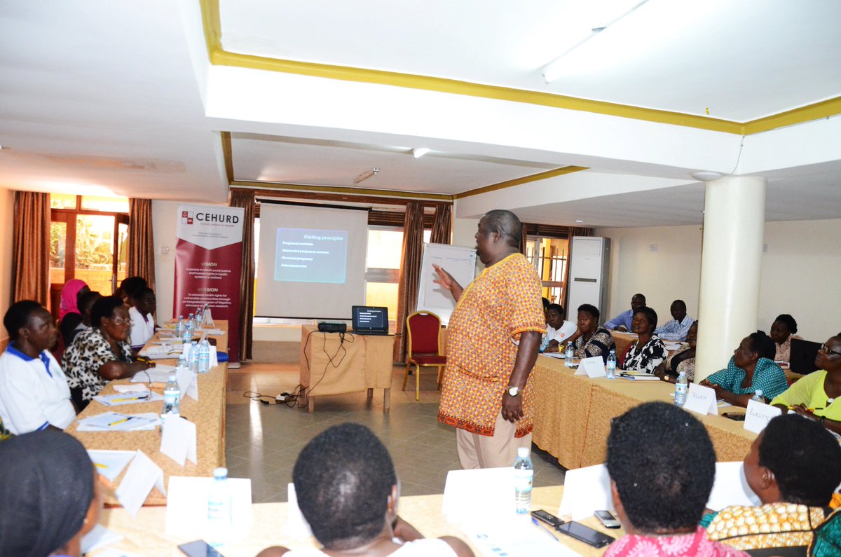 cehurduganda's tweet photo. "Stay in the green and yellow but do not go in the red zone. Explore the feelings and fears, do counseling regarding alternatives, give information about different methods and their risks, do epidemiological analysis" Dr. Kiggundu Charles #HarmReductionModelUG https://t.co/icq9ozLP52