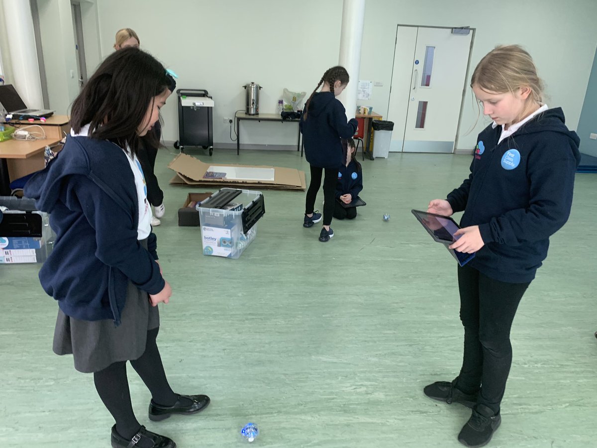 denbighcps's tweet photo. Our @DigiLadies warming up before their first activity of the day! ##dcpscomputing #dcpsLOTC https://t.co/4swxaRNrCI