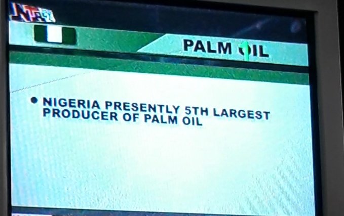 yunusxonline's tweet image. The CBN Governor Mr. Godwin Emefiele has announced measures to boost #PalmOil production in the country.

This will include provision of loan at not more than 9% interest rate p/a and the provision of quality seeds and agro chemicals.

-5th Largest Producer 👇
#NextLevelConfirmed