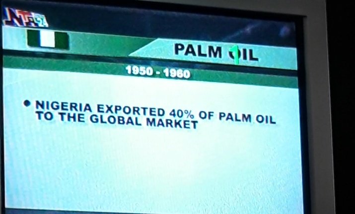 yunusxonline's tweet image. The CBN Governor Mr. Godwin Emefiele has announced measures to boost #PalmOil production in the country.

This will include provision of loan at not more than 9% interest rate p/a and the provision of quality seeds and agro chemicals.

-5th Largest Producer 👇
#NextLevelConfirmed