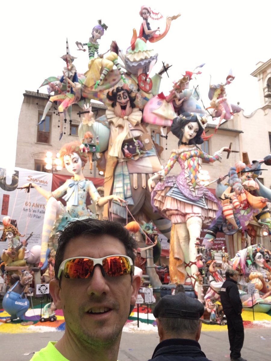Caesaribus's tweet photo. Tradicional #runningfallero sin agobios ni aglomeraciones https://t.co/3HXXBUsac1