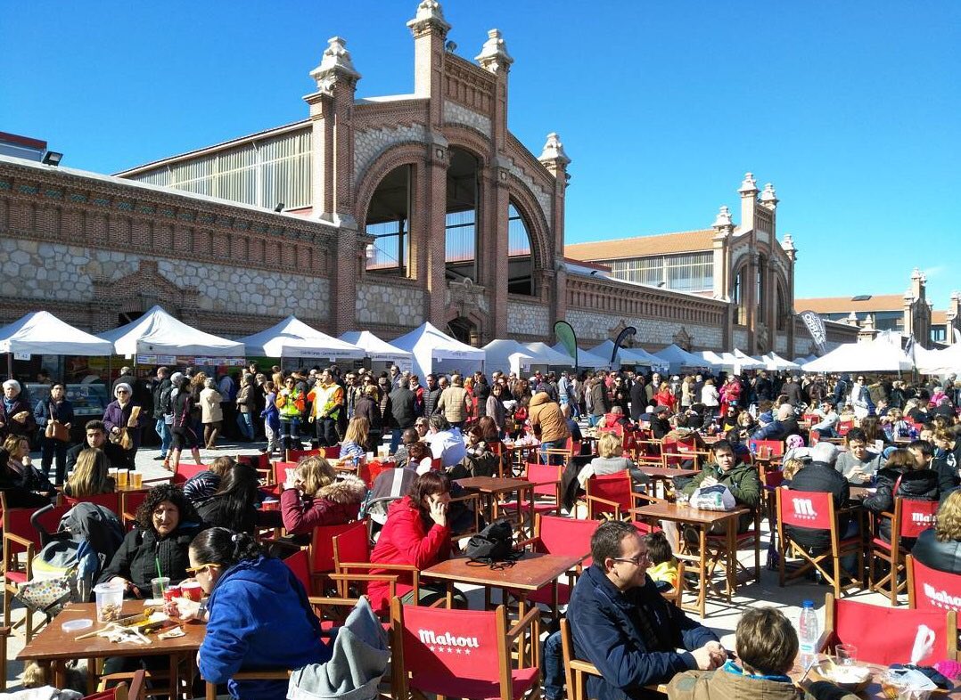 CheapinMadridES's tweet photo. 🍅¡Vuelve #Madrid Productores!🍅
Más de 90 productores #artesanos de #alimentación, donde prima el producto de proximidad, de calidad, artesano y #ecológico. 
📍@mataderomadrid 
📆23 y 24 de marzo.
#FelizLunes y #FelizSemana https://t.co/1XGZrgJapV