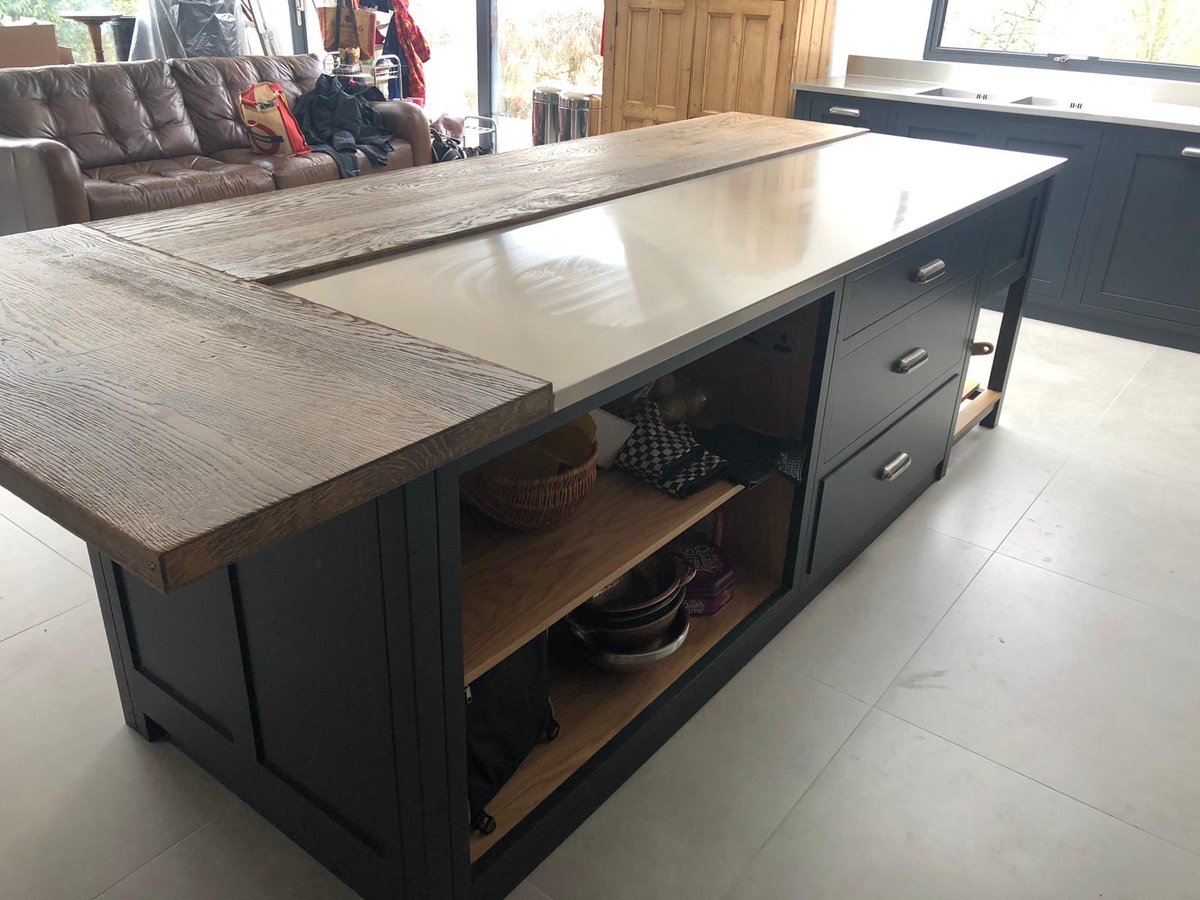 mpmengineering's tweet image. A set of #stainlesssteel #worktops installed today in #norwich with fully #welded  integral #sink , integrated #upstand looking fantastic again this @themaincompany #kitchen #design #stainlesssteelworktops #kitchendesign #kitchenisland #kitchencabinets #interiordesigner