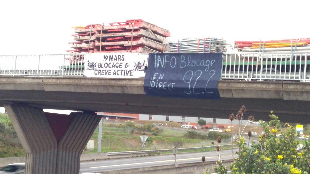 InfoLineGilets1's tweet photo. Petite info sur les blocages en cours à #Toulouse 
#Greve19mars 
#GreveBlocageActive 
Écoutez info blocage 92.2 https://t.co/BuazdeRVVU