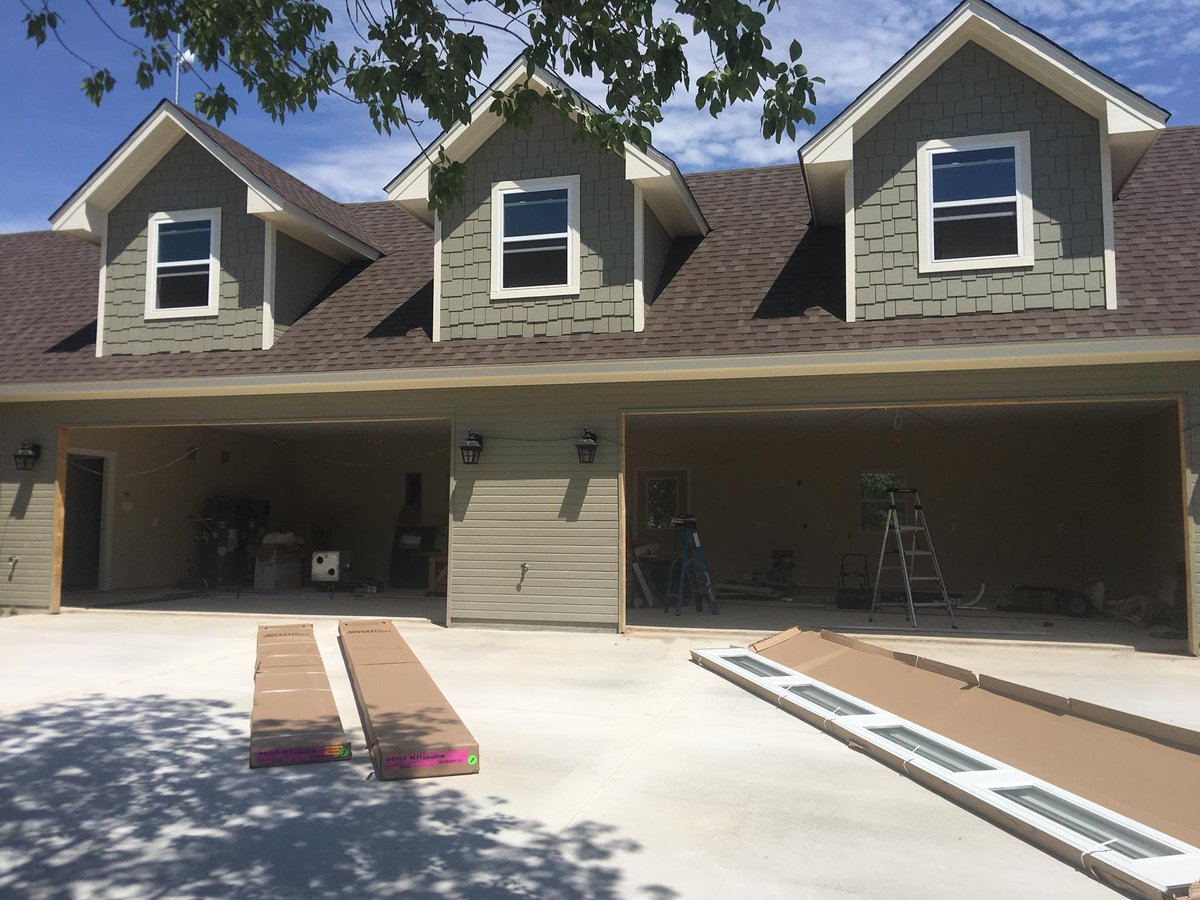 MikesOverheadD3's tweet photo. Wayne-Dalton 9605 installation Azle, Texas 
#Garagedoors #Residential #Garage https://t.co/CRzX6xJE8K