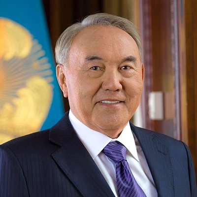 Erdemli duruşu, politik olgunluğu ve uzlaşmazlıkları çözmedeki yetenekleriyle Türk dünyasının aksakalı kabul edilen sayın #NurSultanNazarbayev, Devlet Başkanlığından istifa etti. Sağlığında görevi bırakarak dönüşümü koordine edebilecek olması #Kazakistan için stratejik bir karar.