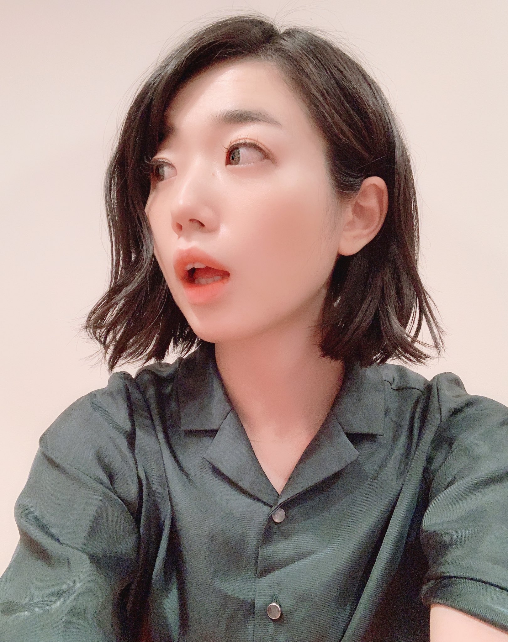 夢眠ねむ 髪型変えました マツエクもおやすみしてて その分眉毛を整えに行くように 夢眠ねむ 髪型変えました マツエクもおやすみしてて その分眉毛を整えに行くように
