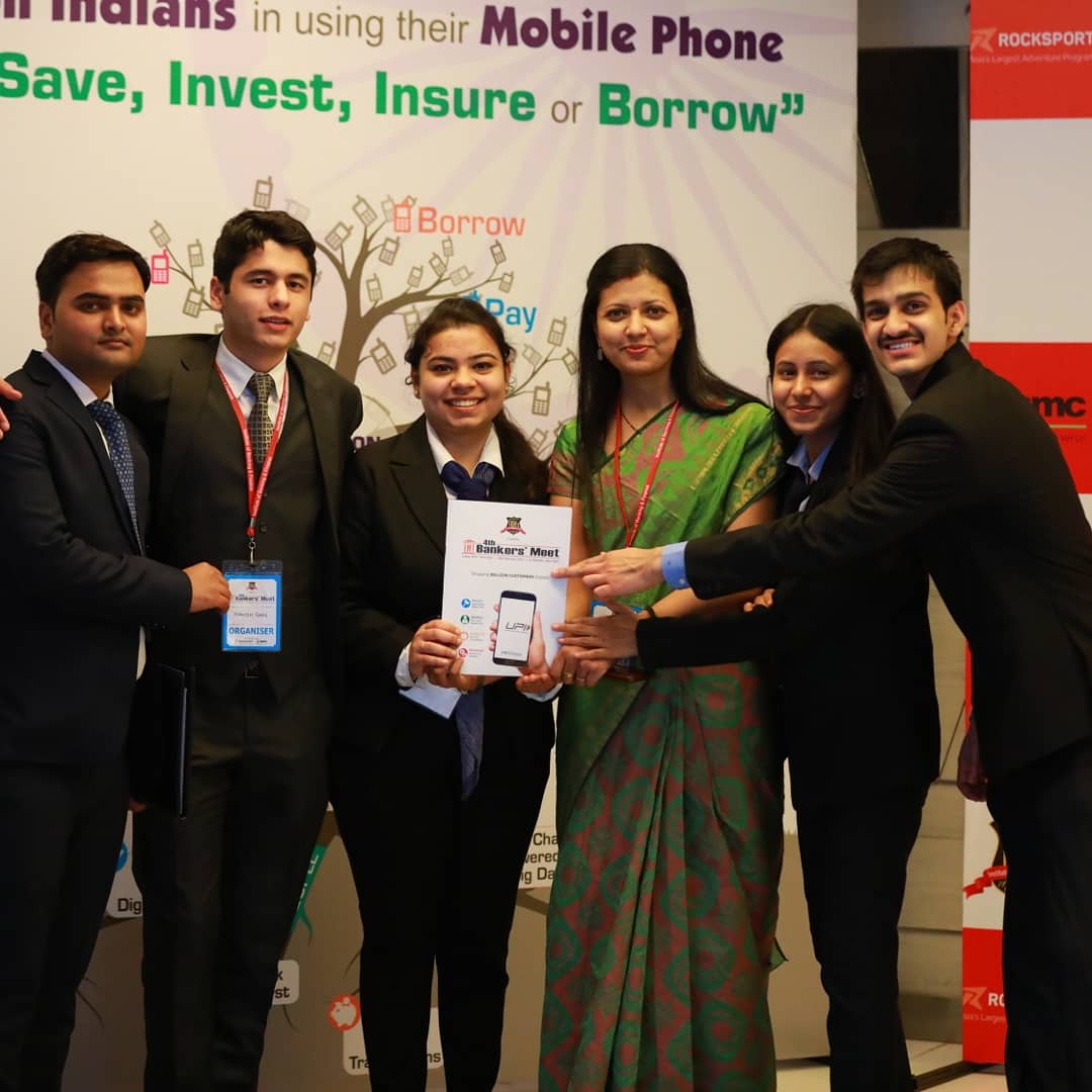 Sanjanabisht8's tweet photo. 4th Bankers Meet Souvenir Team
#BFSIvision #bfsi #bankers #bankersmeet #investmentbanking #retailbanking #fintech #riskmanagement #capitalmarkets #nbfcs #fundmanagers #investors #tkw https://t.co/92TpNbGKJk