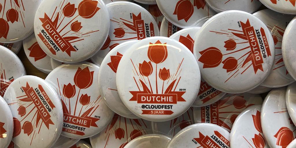ispconnect's tweet photo. Nederlanders herkennen op #CloudFest was nog nooit zo makkelijk! Deze toffe Dutchie buttons worden over 6 dagen uitgedeeld op Dutch Night @CloudFest. Heb jij je al aangemeld? https://t.co/uZBUyaPslc #CloudFestNL #cloudfest2019 #DutchNight https://t.co/O5XXD5jLS2