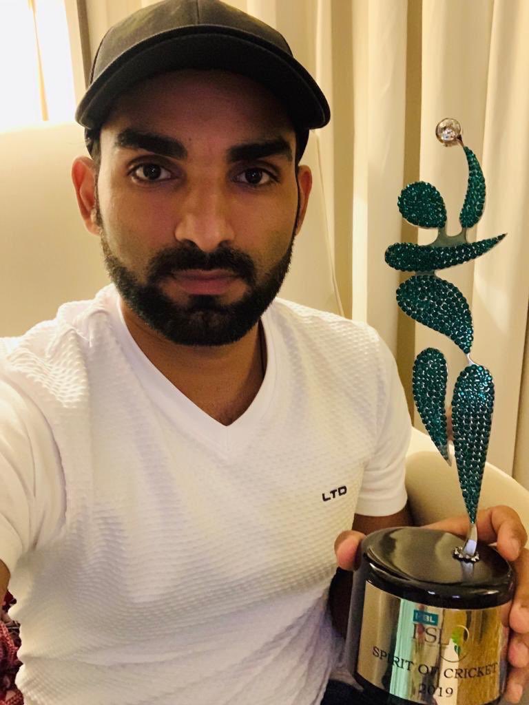 AliNaqvi808's tweet photo. The entire @isbunited squad has agreed to support @AasifAli2018 during his toughtime. We are giving our entire PSL #SpiritOfCricket prize money to Asif. Our thoughts &amp; prayers go out to his daughter. May she get well soon. I am proud of my #ISLUFamily United in health &amp; sickness. https://t.co/LVgI7BpGgW