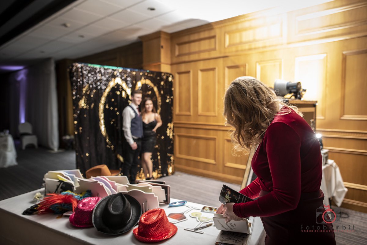 fotobombit's tweet image. Give us a ❤️ if you like our photo booth!  #fotobombit #mirrorphotobooth #interactivephotobooth  #southerncalifornia #lacounty #orangecounty #inlandempire #riversidecounty #weddingevents #corporateevents #birthdayparties Fotobombit.com📸💣