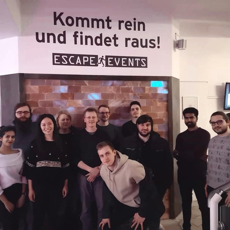 CatalystsDe's tweet image. Nach der Arbeit auf den Spuren von Sherlock Holmes in einem #escaperoom. Besser kann der Abend für das Frankfurter Team nicht laufen 😎
#Catalysts #Passionforcoding #Teamevent #Frankfurt