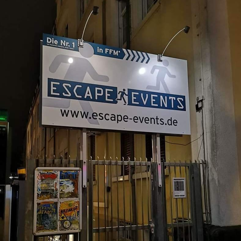 CatalystsDe's tweet image. Nach der Arbeit auf den Spuren von Sherlock Holmes in einem #escaperoom. Besser kann der Abend für das Frankfurter Team nicht laufen 😎
#Catalysts #Passionforcoding #Teamevent #Frankfurt