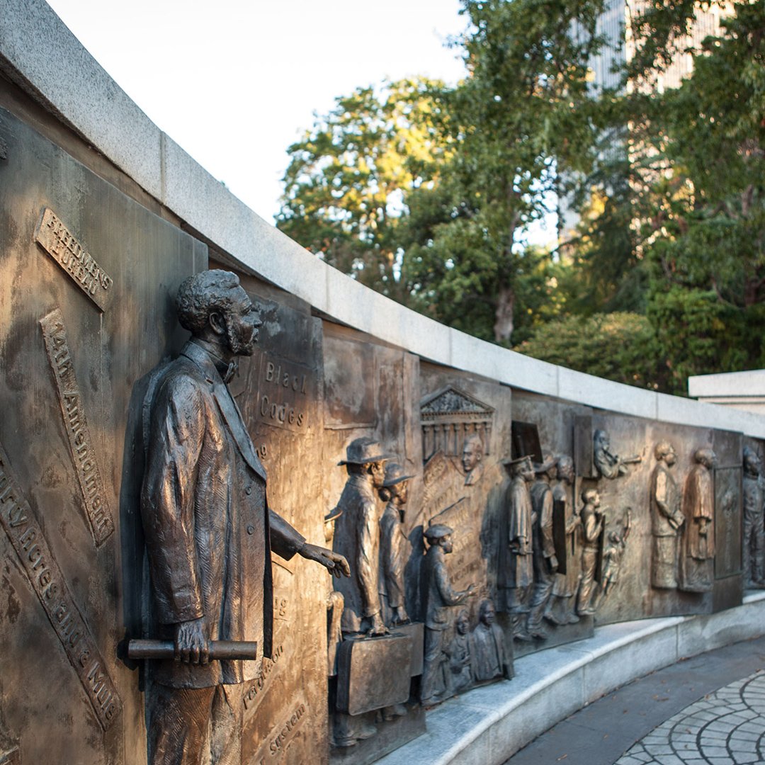 Discover_SC's tweet photo. Discover significant South Carolina sites along the United States Civil Rights Trail. https://t.co/jHS6VCYMMp #DiscoverSC https://t.co/hzaIFoSOFJ
