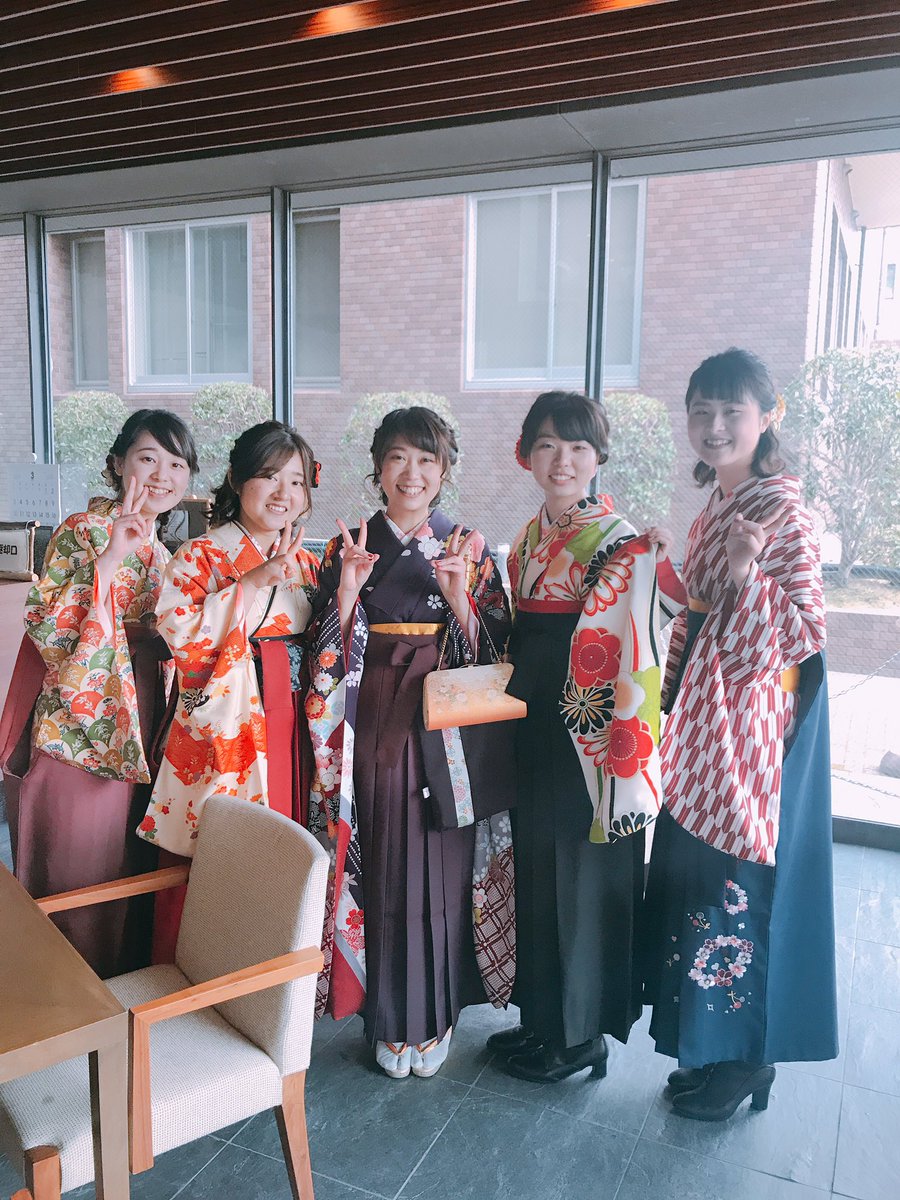 a_4563's tweet photo. みんなありがとう❤️❤️❤️
光華にきてよかったってすっごく思った！！！！
もうちょっと早くに仲良くなってればって思ったけどそのぶん濃かったな〜
就職してからも会いたいな〜会うんだろうな〜
卒パおわってから急に実感わいて寂しくなるし、やっぱり大好き❤❤❤ https://t.co/Pmk1St22YI