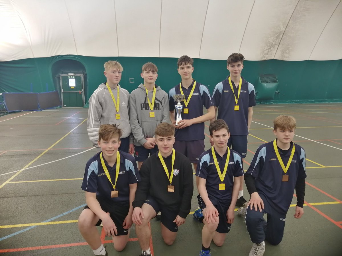 Well done @StJohnsMarlb U15 boys who won the @Chance2Shine 15s indoor chance to compete #Marlborough #WiltshireSchools #IndoorGames