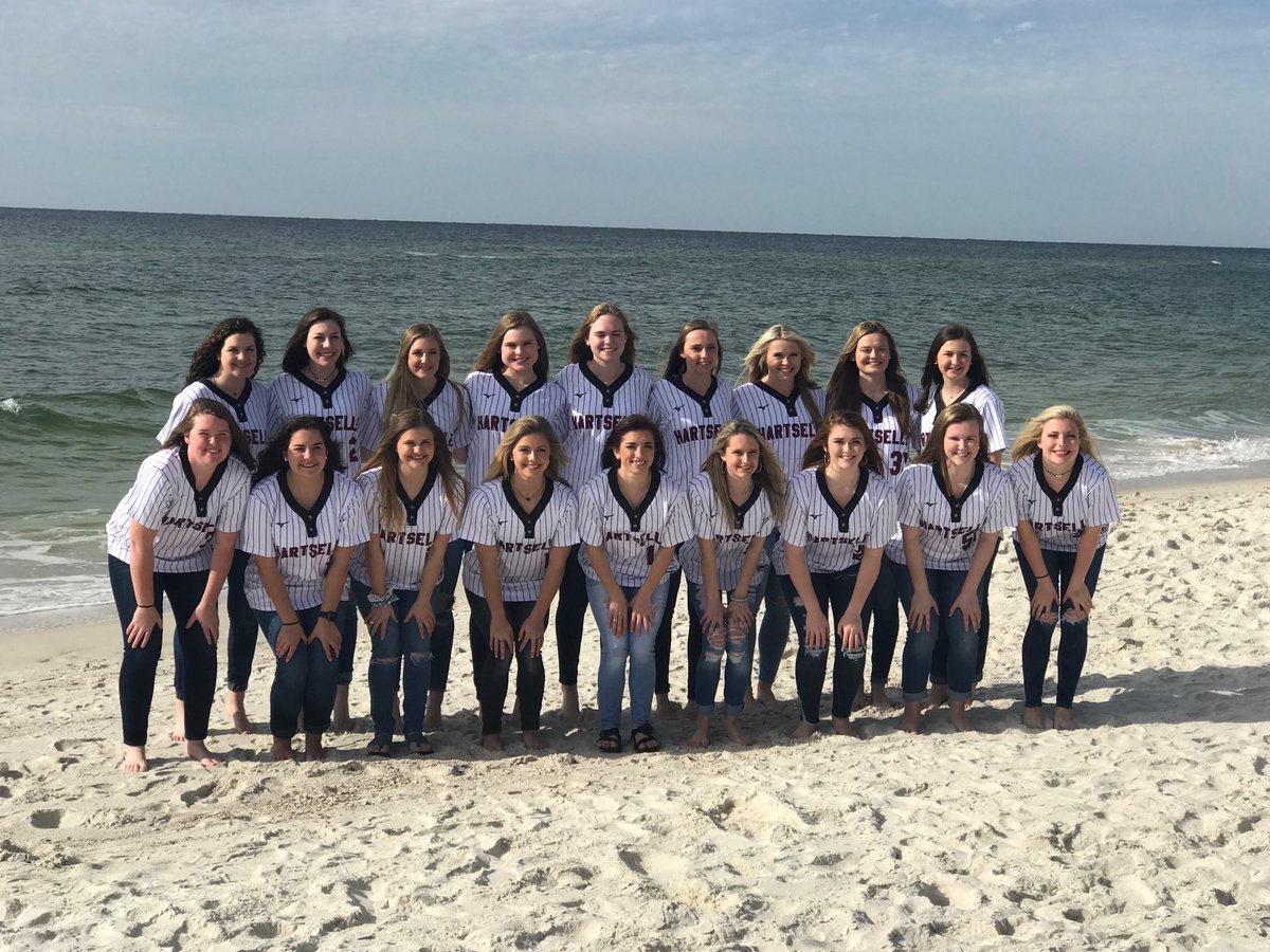 HselleHighSball's tweet photo. Lady Tigers play in Gulf Coast Classic II at 2:00 and 5:00 today. #beautifulandtough #toesarecold @hartsellehigh @DJLBattles @clferguson20 @bcooper71 @rockford1975 https://t.co/y2rl3mvTZK