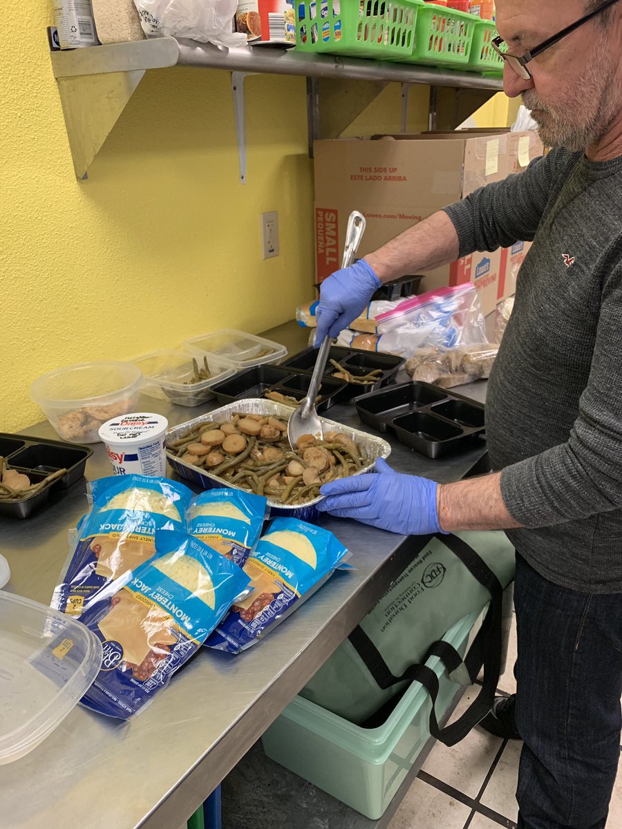 WateredGardens's tweet photo. We love our volunteers! There are a bazillion ways to get involved!๐
Robโs assembling meals to be delivered to Neighbor-Connect recipients this weekend.๐ค
Godโs people need you! ๐๐ป
Visit:
https://t.co/xTbwTebBLy
https://t.co/t7nYVwRBNr
#transformlives
#transformjoplin https://t.co/z9HOROdAZ0