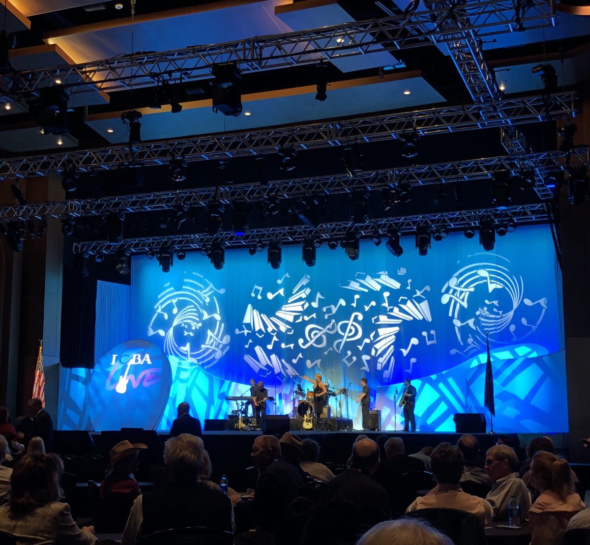 KevinG_DeanBank's tweet photo. Just getting started “Don’t Stop Believing “ in community banking #ICBALive19 https://t.co/c5ZzBA3A4t