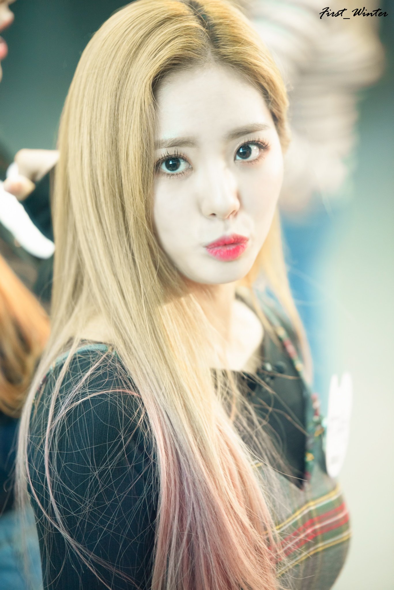 D2B6vGPU0AEcdYg.jpg:orig