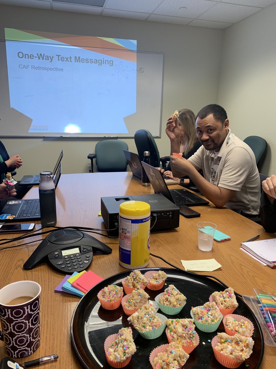 NinitaSofia1's tweet image. It’s time for another #ProjectRetrospective! And this time we have some homemade snacks 😬 @yanceyj1 @stellaarista @madeinSFlorida @bonjovi30