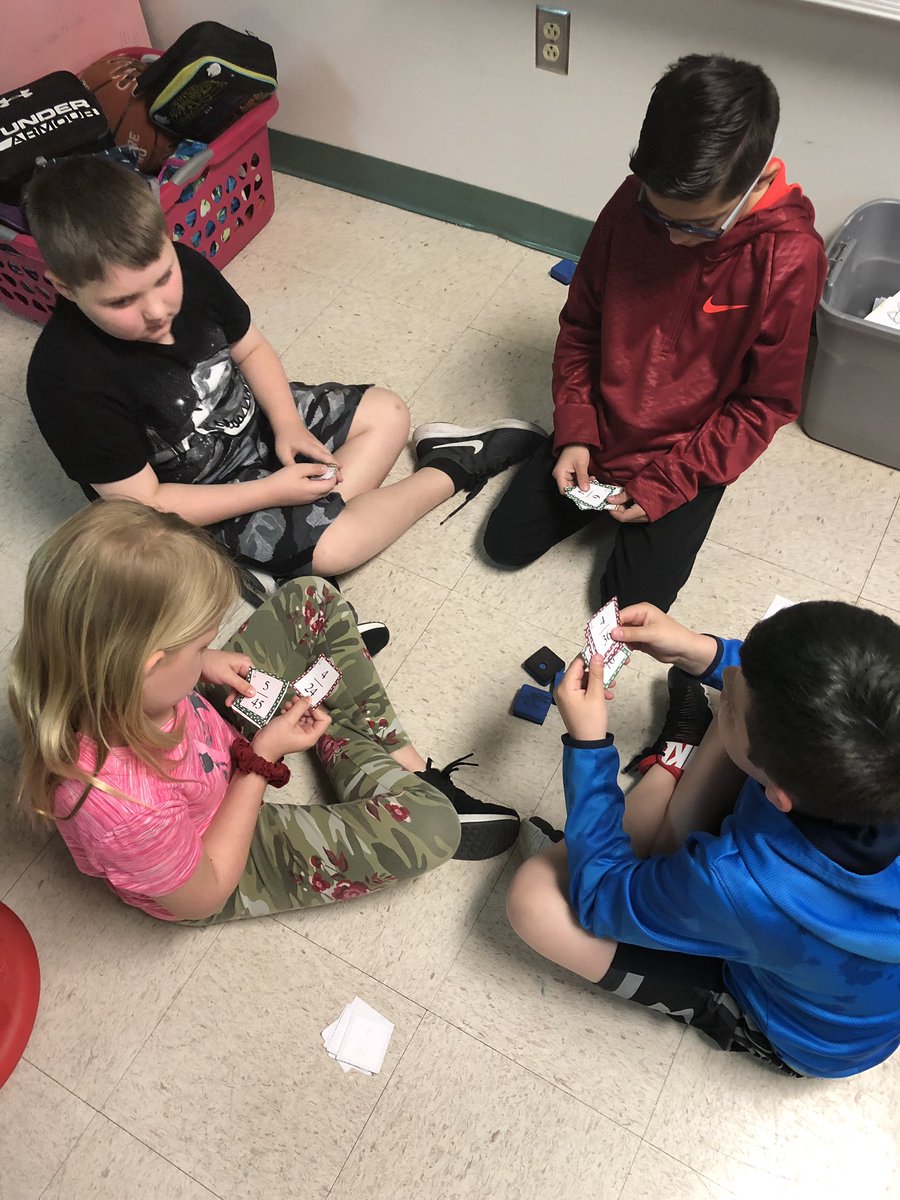 aesegdorf's tweet image. Spoons (erasers) with equivalent fractions! #legacyaes #aes3rd @aesgravley