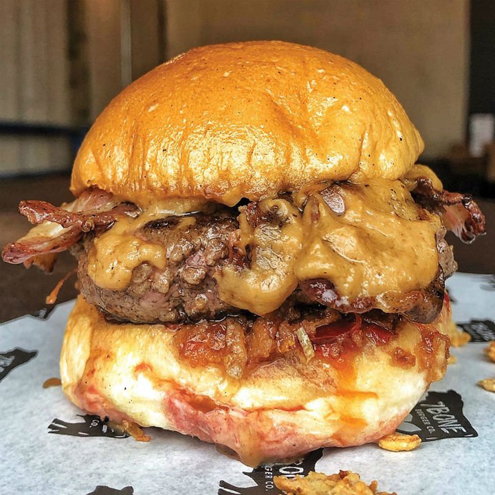 _BrightonStyle's tweet image. What a treat @7bone_dive #brighton #burger #foodporn
brighton-lifestyle.co.uk/this-peanut-bu…