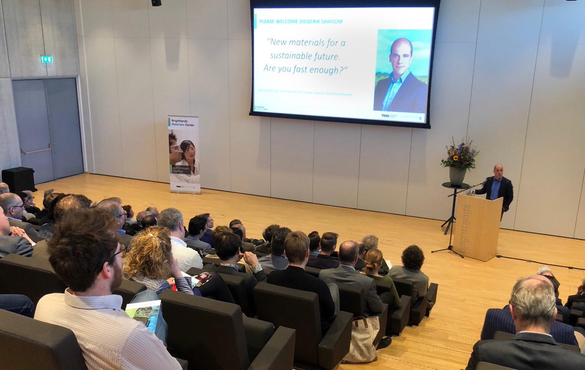 BrightlandsMC's tweet photo. Keynote speaker Diederik Samsom, Dutch politician: “We have great ambitions about #innovations. But maybe the biggest challenge is closer to home. It ís home. Turning our houses into smart #sustainable places with new materials." https://t.co/D75TJUlZnU