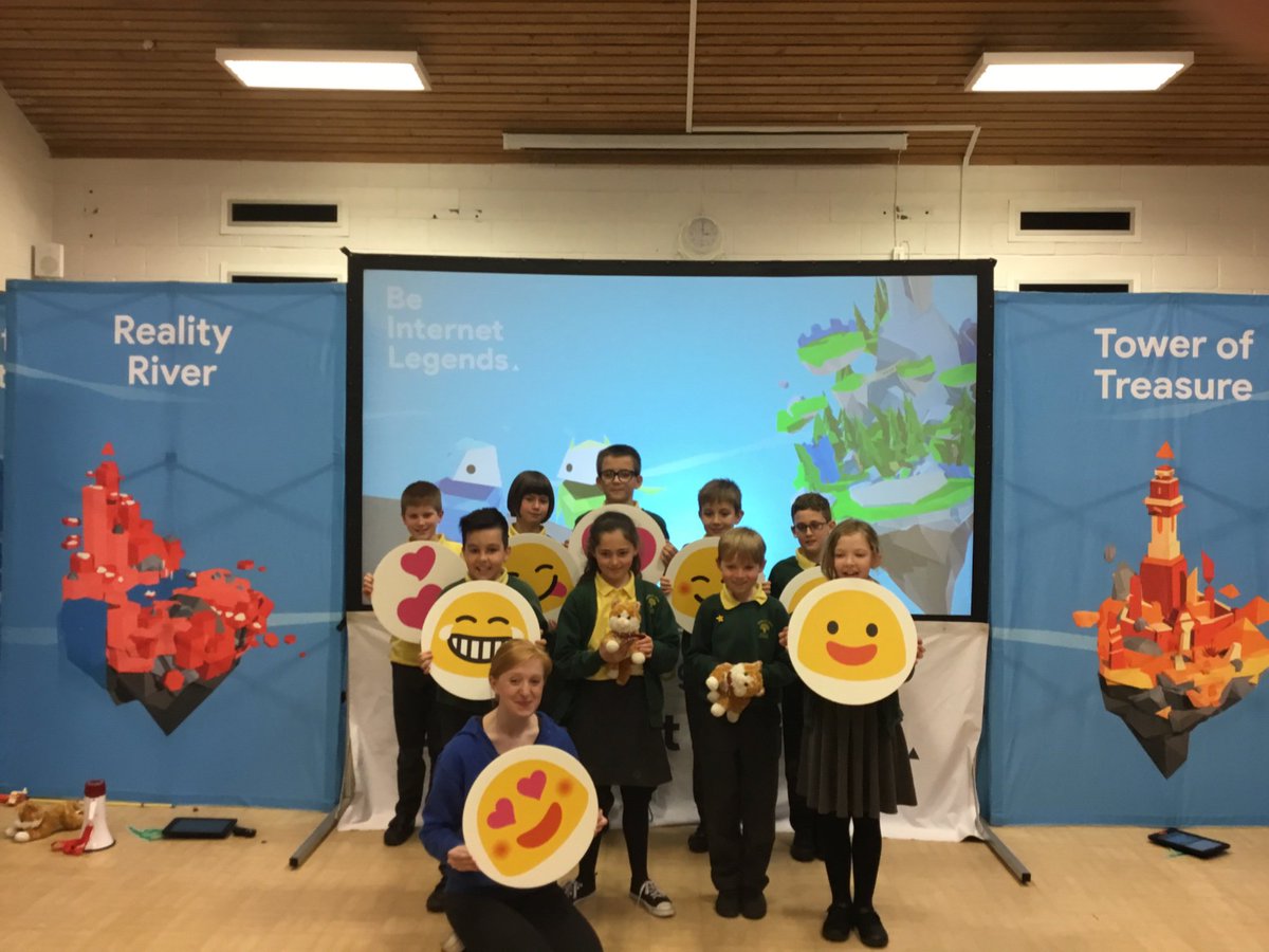 MissCunnRSW's tweet photo. A great assembly from @GoogleForEdu @R_S_Wood https://t.co/HQYy4mHmr8
