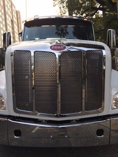 CALSTART's tweet photo. .@PeterbiltMotors shows up in style at the Sacramento Convention center NOW! #CA230 @sacbeeallstaff https://t.co/dBGSmxkjvT