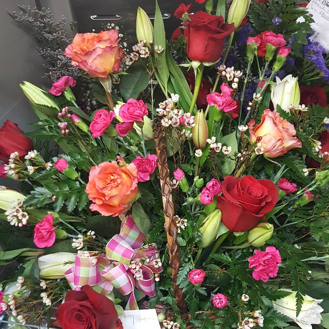 Cranefloralshop's tweet image. Beautiful spring boquet!! #flowershop #maincrane #cranemo