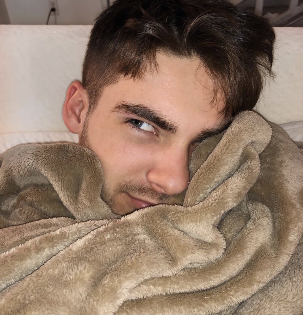 Henry Fox. (@hissupremeruler) on Twitter photo 