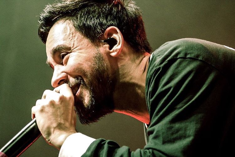 LPLive's tweet photo. Great photos from Zürich by @theneeza. #PostTraumaticTour https://t.co/2yy1WZoe38