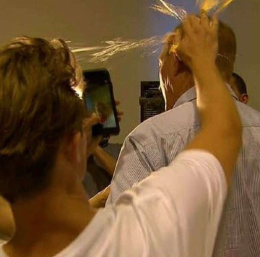 ENGmusaad's tweet photo. Dear @Willconnolly_au
You deserve building a #Statue_of_Humanity for your great move and it’s should be similar to the #StatueOfLiberty
#NewZealandMosqueAttacks
#EggBoyHero #eggAnning https://t.co/Y0O4GXa3ca