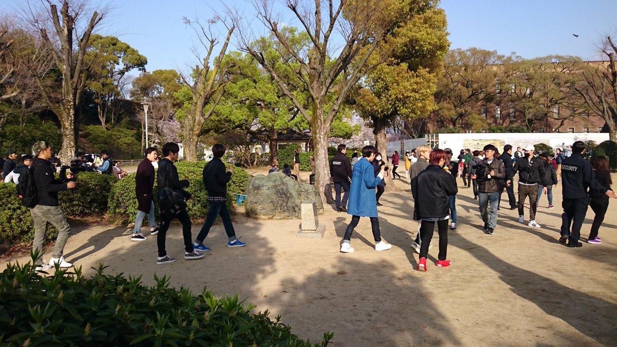 170412 >_____< Taeil, Taeyong, Doyoung, Yuta & Winwin spotted by OP at Japan tl film "NCT LIFE in OSAKA!"