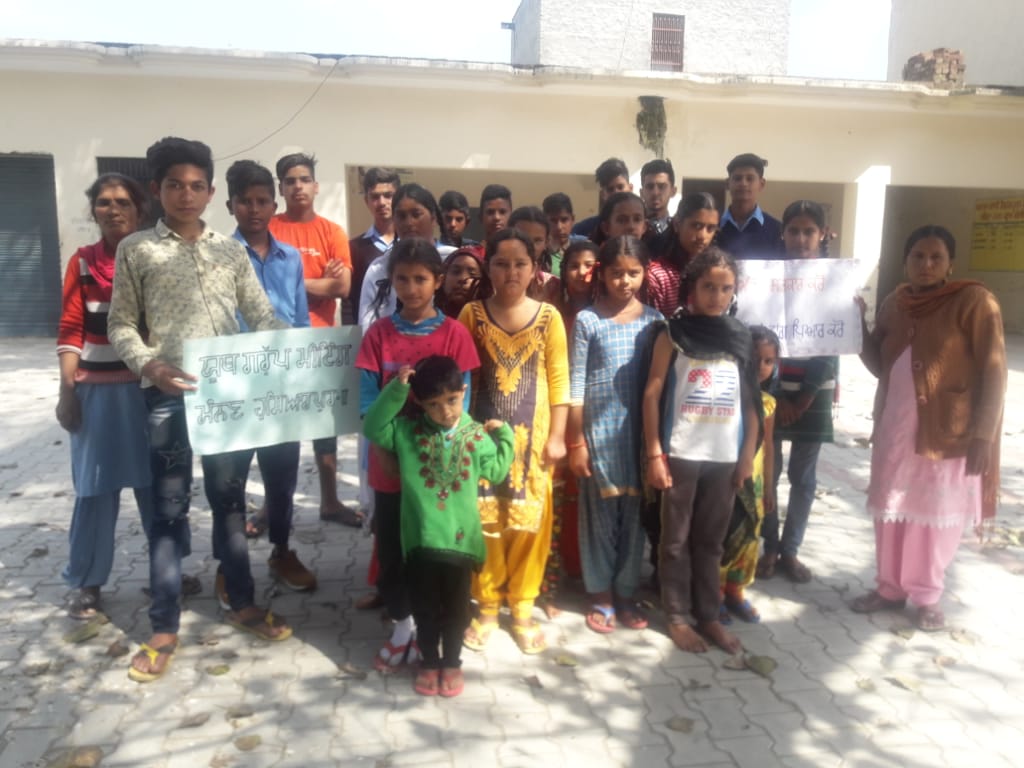 pbdsswcd's tweet photo. As part of #PoshanPakhwada, school based activities and youth club meetings being conducted in Hoshiarpur. @MinistryWCD @MoHFW_INDIA @NITIAayog @PunjabGovtIndia #TandarustPunjab #POSHANAbhiyaan https://t.co/ZVmm2836RR