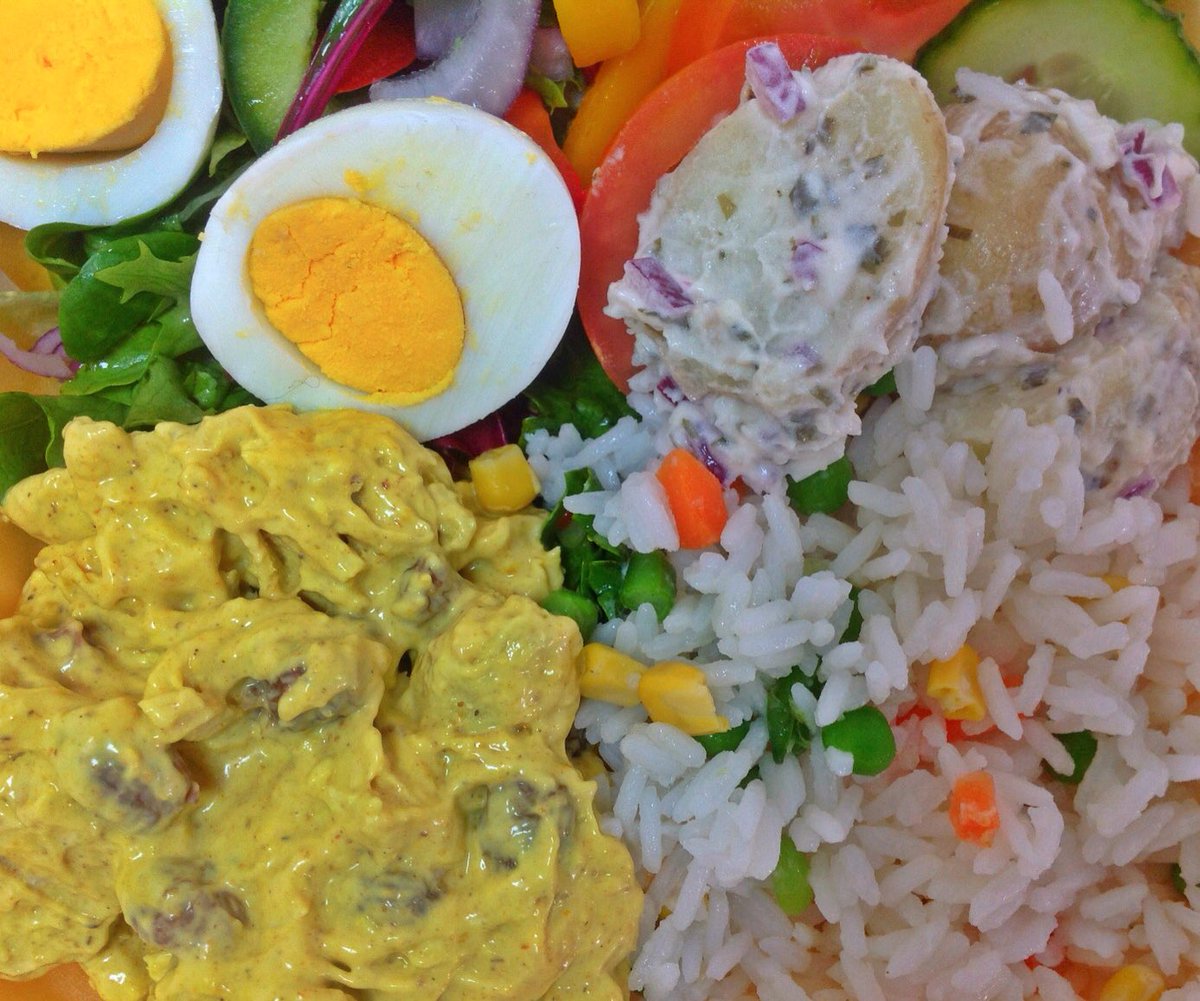 starvdmarv's tweet photo. Beautiful freshly prepared and made salad boxes available daily 📞01204 979984📞🐷😋#Bolton #salad #eathealthy https://t.co/csJt0emoWX