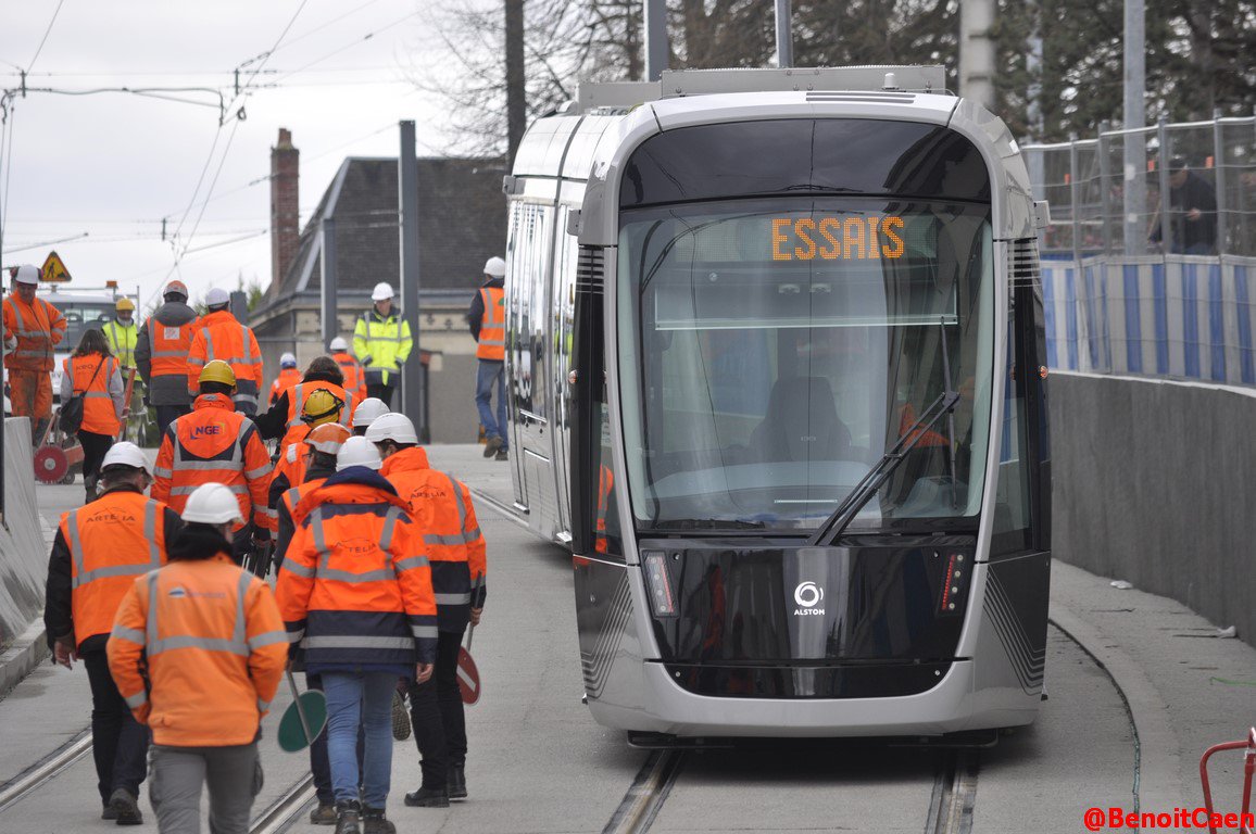 [Tramway] Avancement du projet - Page 15 D2BEMf8XgAAr1r0