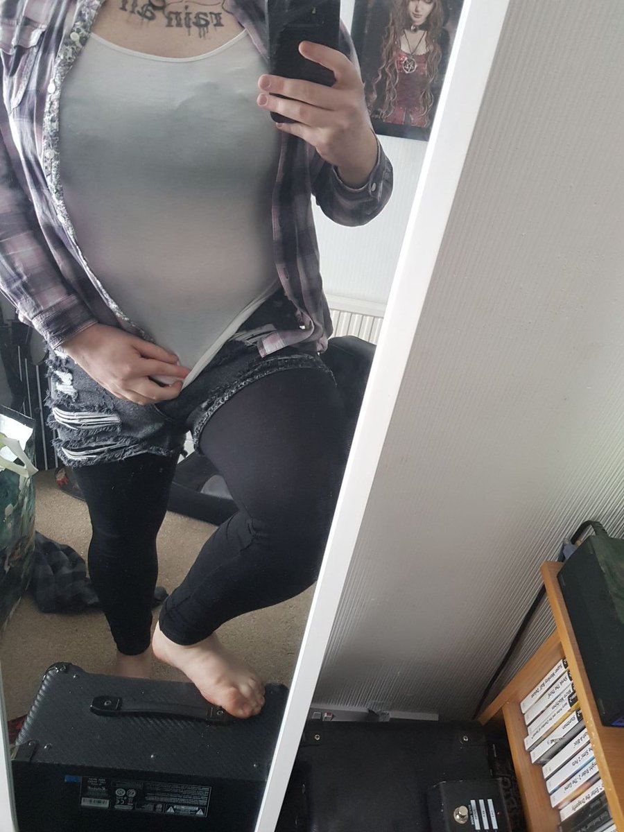 Manslut94's tweet photo. Still working on myself, any pointers? #sissy #makemeasissy #crossdress #crossdresser #sissify #sissifyme https://t.co/l88HYrjTh6